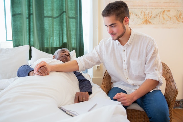 The Benefits of Hospice at Home vs a Facility